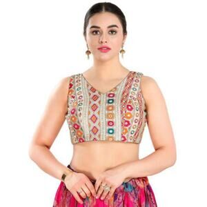 Embriodered V-Neck Silk Padded Saree Blouse in Off White, size 36, NWT